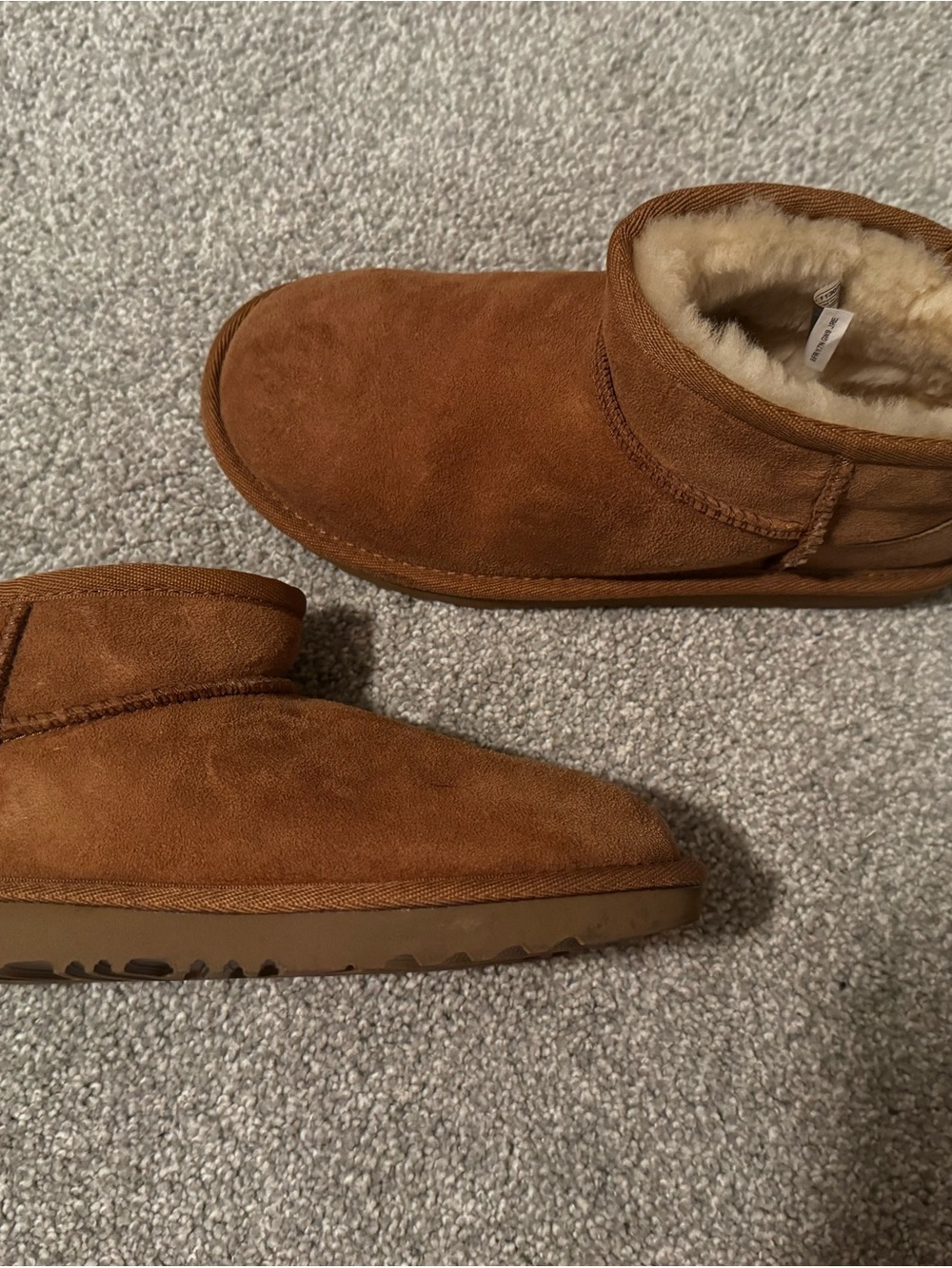 Kids UGG Chestnut Suede Short Booties